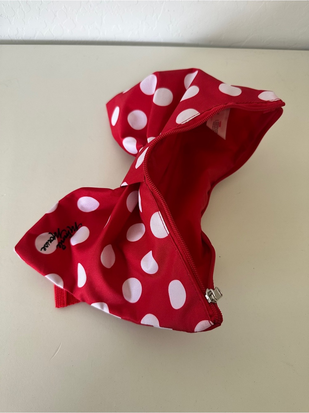 Disney Minnie Mouse Red & White Polka Dot Bow Pouch, Fannypack, Waist Belt - Picture 7 of 7